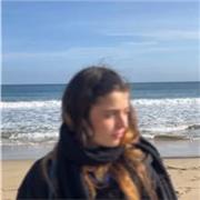 Profesora titulada en artes, con mucha experiencia con niños. Aunque doy clases particulares para todas las edades.